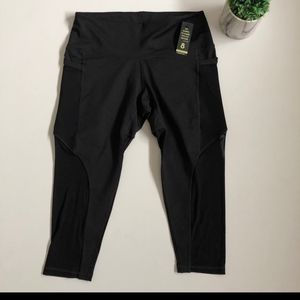 Popflex black mesh pocket capris size 8